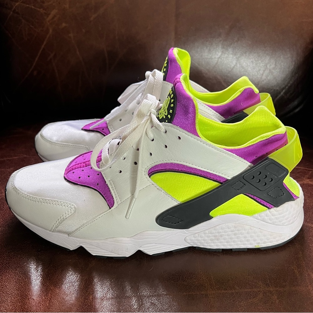 Nike Air Hurache Run (Neon Magneta) Size 11.5 US (no box)